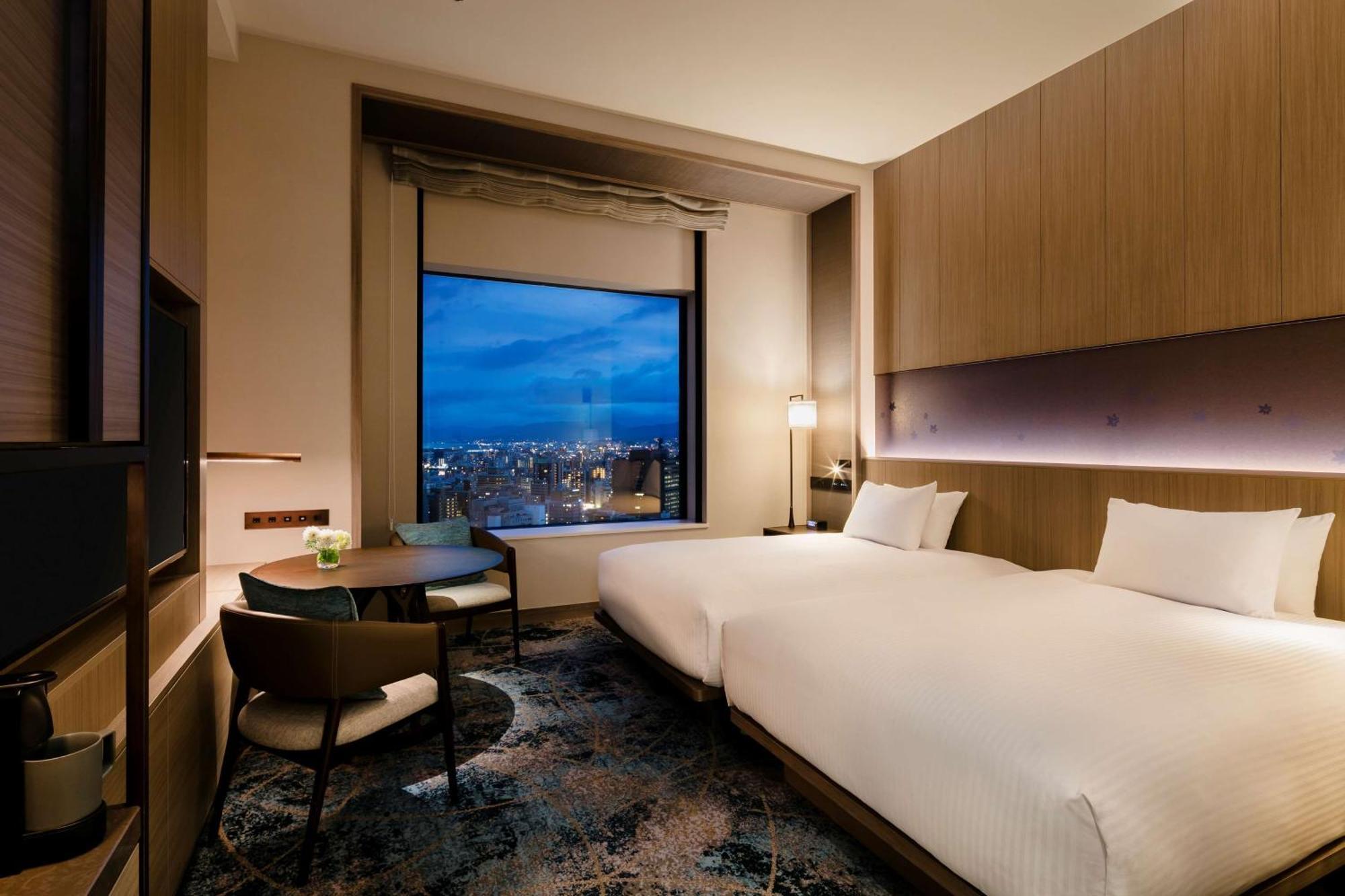 Hilton Hiroshima Hotel Bagian luar foto